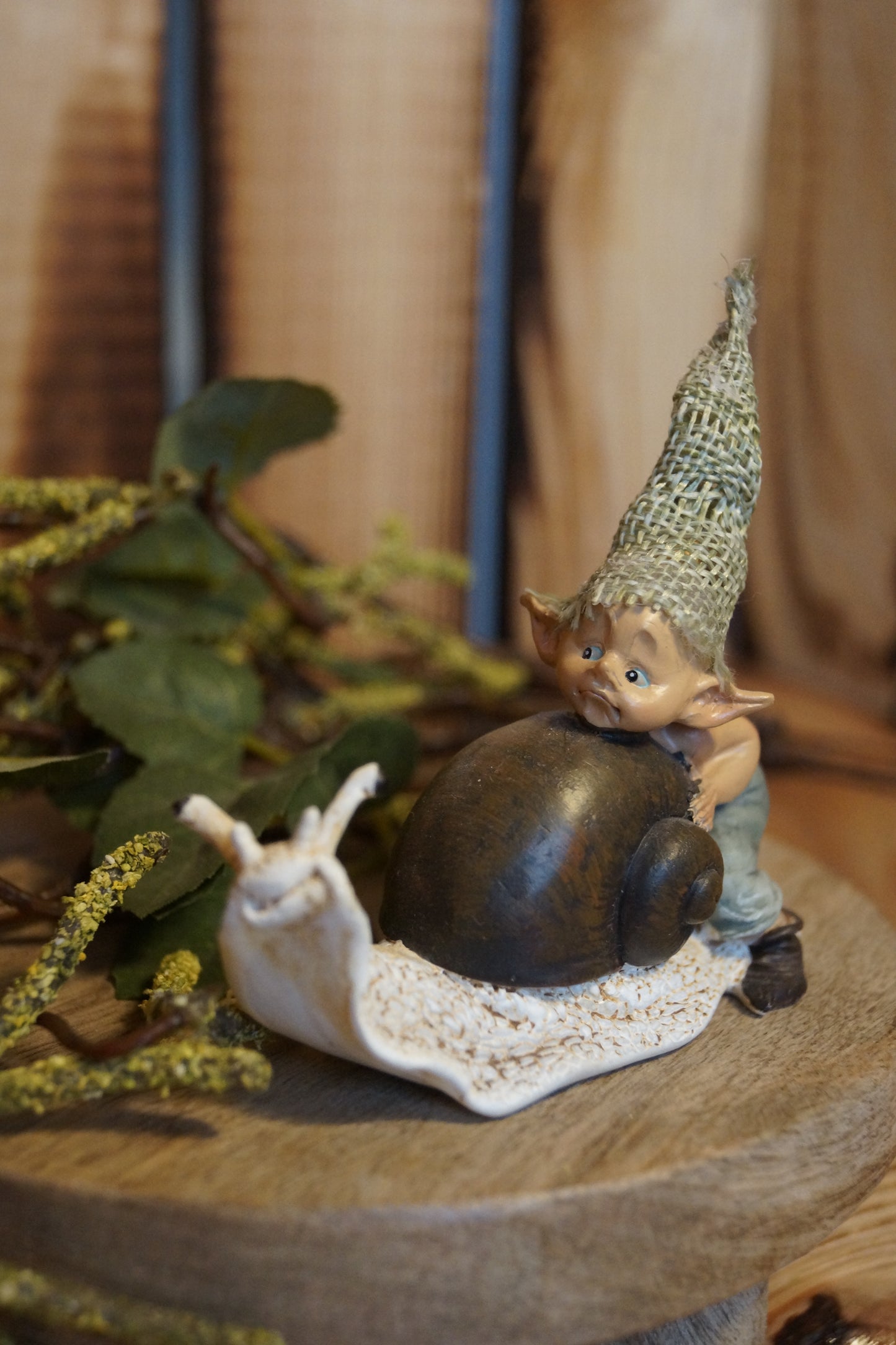 Pixie schiebt Schnecke "Gib Gas!"