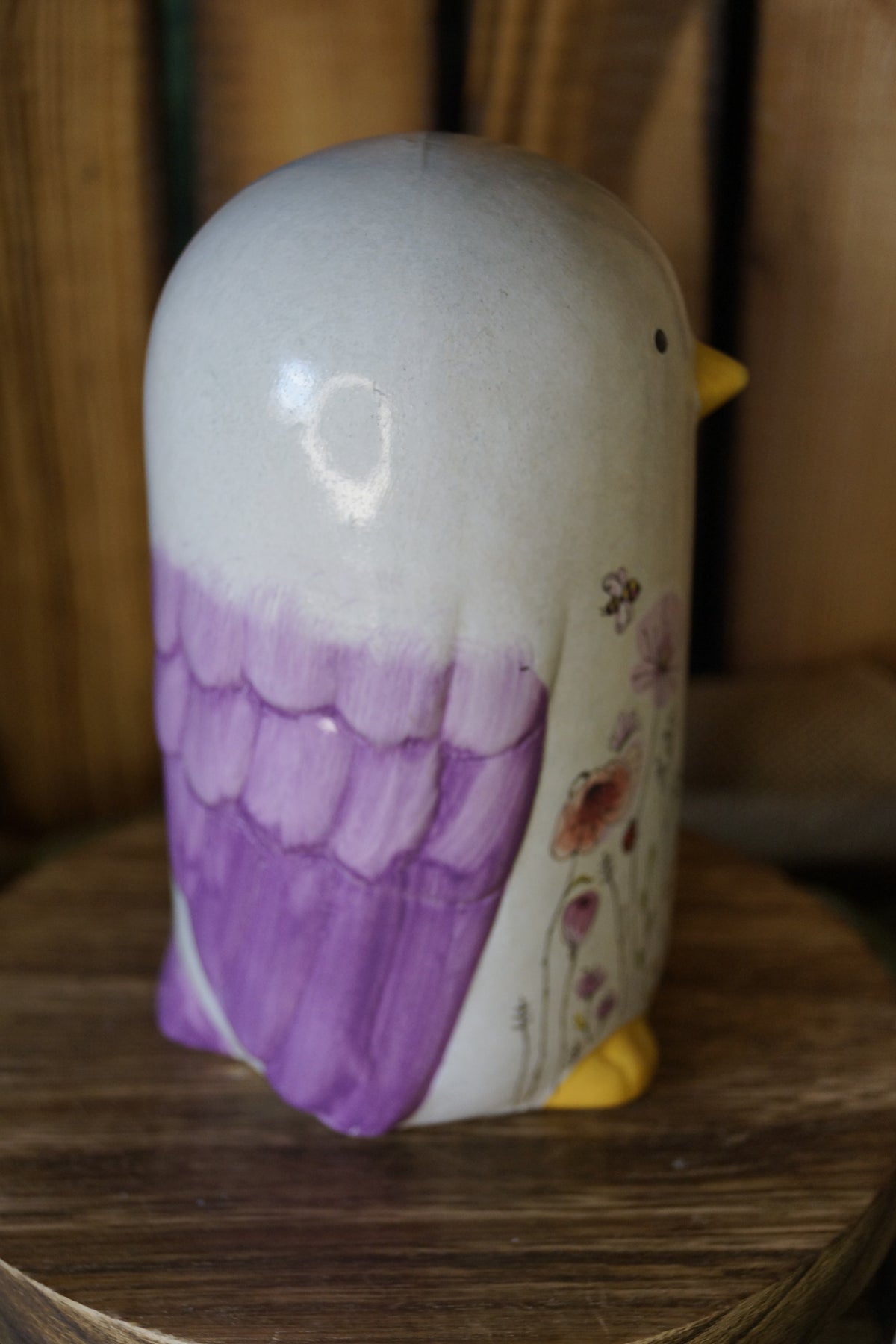 Keramikvögel mit Blumendekor
