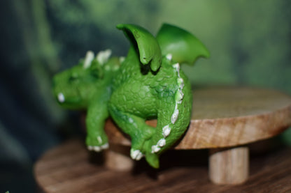 "Sonntag" kleiner Drachen Kantenhocker